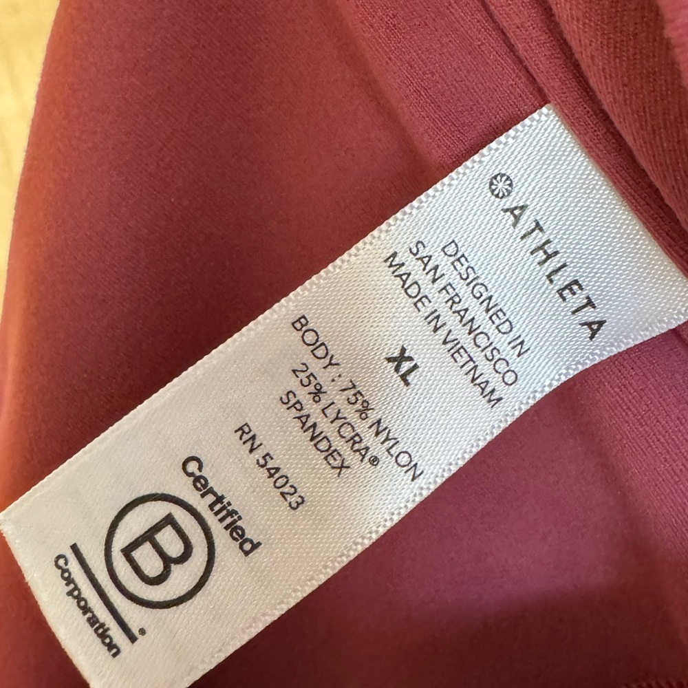 Athleta Salutation High Rise Jogger. Worn Once. Size XL. Dusty Pink - Picture 9 of 10